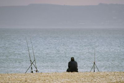 FISHING FROM THE BEACH (8354)