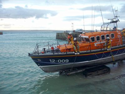 Launching the St Ives Lifeboat 2